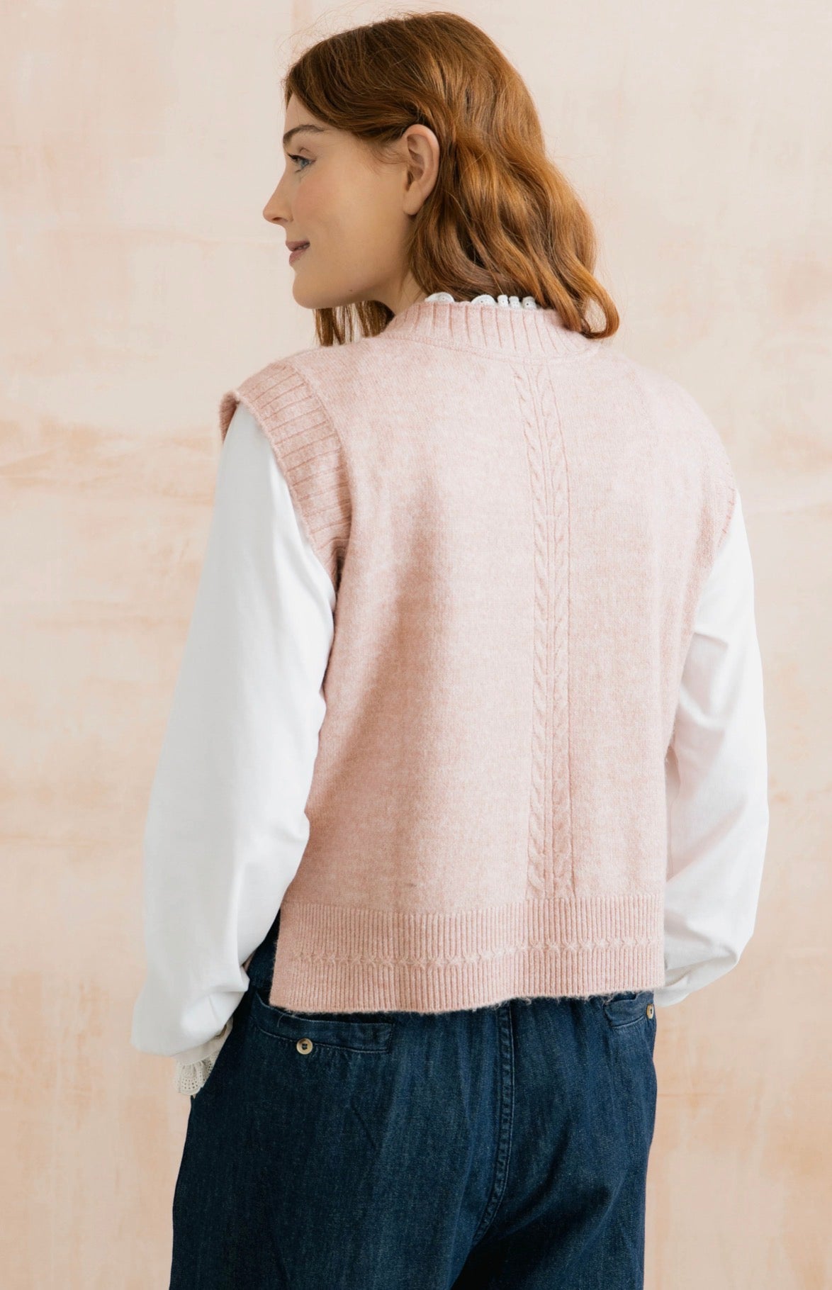 STENCIL CABLE KNIT WAISTCOAT ANTIQUE PINK